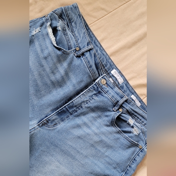 Sofia Vergara Adora Curvy Girlfriend High Rise Jeans size 18 - Picture 4 of 5